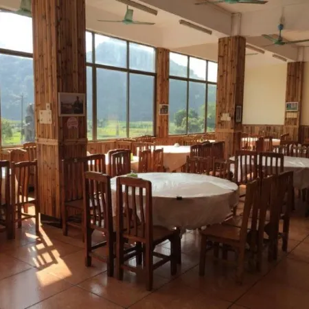 Qingxi Linpan Wenkuangquan Chalet Villa