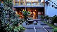 Floral Hotel·Shanju Qiuyi Hotel（heshunguzhen） Hotels in Tengchong