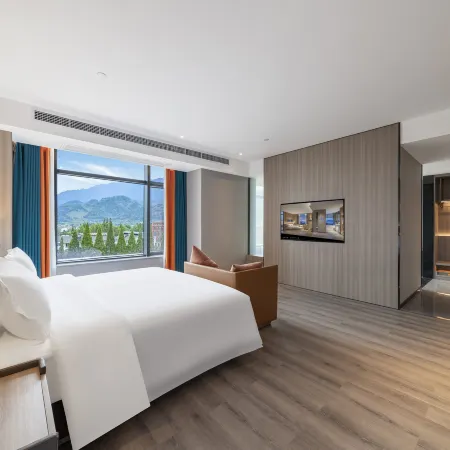 Dujiangyan Yuandong Yaju Hotel (panda valley Store)