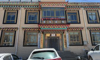 Dingqing Qiongbao Hotel