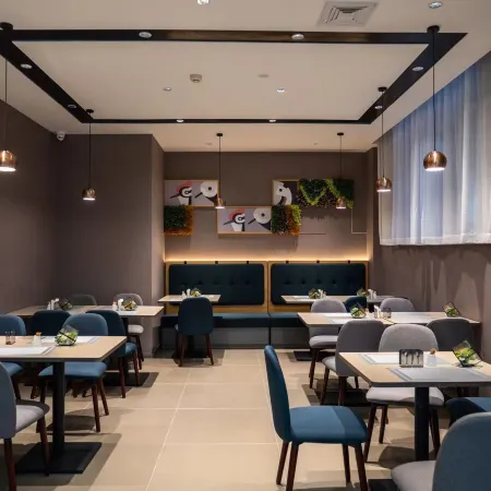 Homeinn · neo (Ulanqab Victoria Plaza Xingfu Plaza)