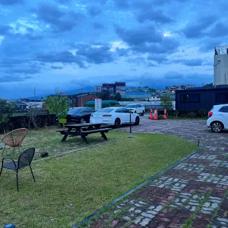 Stay in JEJU Отели рядом с достопримечательностью «Храм Пэкчеса»