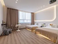 Blue Yuhai BLUE Design Homestay (Beihai Yintan Branch)