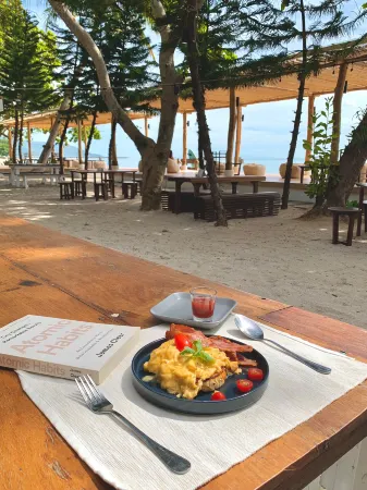 Issara Beach Resort Beachfront Zone