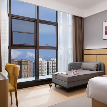 Junyang Hotel (Aksu Railway Station Old Street Night Market)