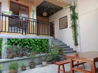 One meter Sunshine Courtyard Homestay in Furong Town
