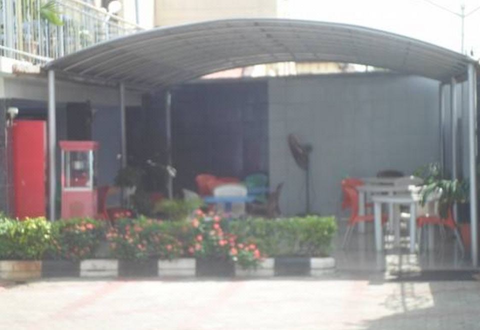 Carlton Gate HotelOver view