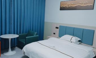 Qujing Xuanlin Ge Hotel