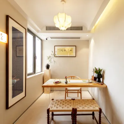 Putuo Mountain Puyuan Homestay (Pujisi) Hotels in de buurt van Preach Platform