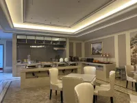 Vienna Hotel (Yangzhou Slender West Lake International Exhibition Center)