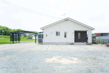 Awaji Riverside Terrace in Shizuki Отели рядом с достопримечательностью «Awaji World Park Onokoro»