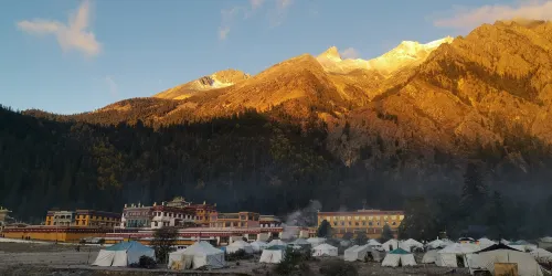 Yun Duan Fan She Hotel Hotel a Litang
