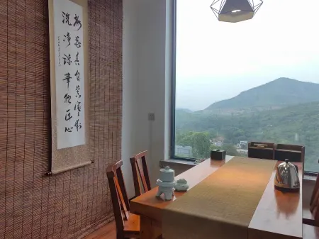 See Mountain Cloud House in New Mixi Garden Отели в г. Синьми