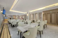 Vienna Hotel (Xingtai Neiqiu) - parking