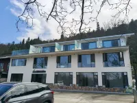 Shanfeng Yuyue Homestay (Emeishan Scenic Area Linggongli) Hotels in Linggongli/Qiliping