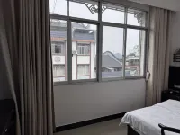 Yangguang Hotel (Rongzhen Road) - parking