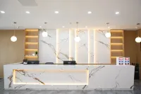 Aifeel Hotel Linjiang Municipal Government Jiangxin Island Park Branch - parking
