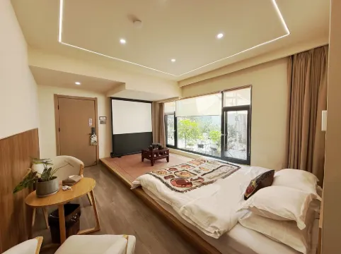 居無竹民宿（何園皮市街店）