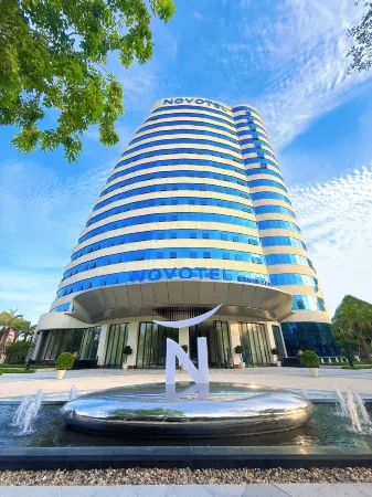 NOVOTEL SANYA PHOENIX INTERNATIONAL AIRPORT Отели рядом с достопримечательностью «Xidao Wharf»