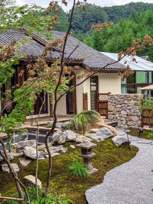 Qiyouji Yinxixi Bed and Breakfast