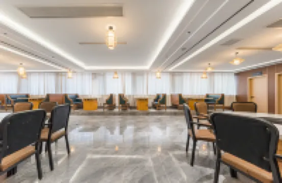 QingShan Holiday Inn