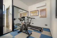 Yinmo Resort Hotel (Huangshan Yixian Hongcun Scenic Area Branch)
