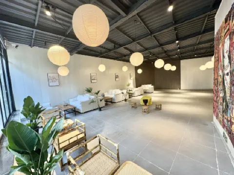 Lao Song International Youth Hostel Отели в г. 