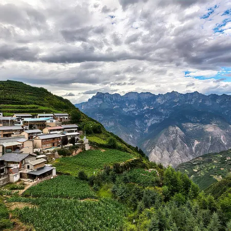 Yangzong Linka Homestay