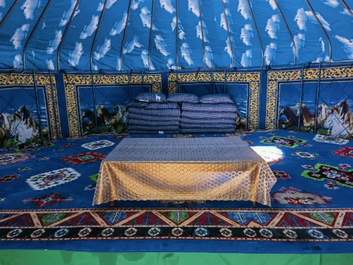 Yurt by the Lake - balcon