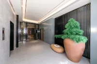 Sushi Light Luxury Hotel (Shanghai Bund Chenghuang Temple Branch)