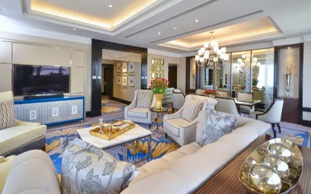 Diamond Hotel Manila Отели в г. Манила