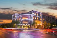 Gilletton Hotel (Shangri-La Dukezong Ancient City Ren'an Road)