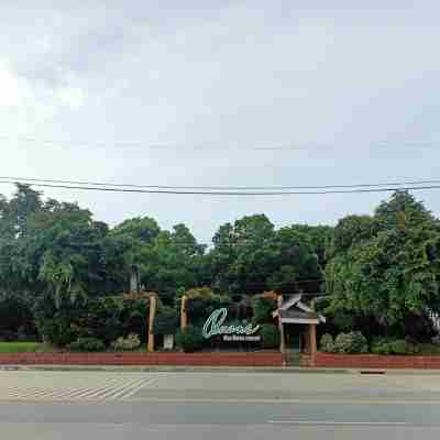 RedDoorz Premium @ Ouan's the Farm Resort Hotel Exterior