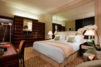 Prince de Galles, a Luxury Collection Hotel, Paris Hotels in Paris