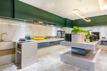 Vyluk Hotel Отели рядом с достопримечательностью «Dachang Film and Television Town»