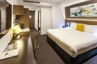 Mercure Sunshine Coast Kawana Waters - balcony