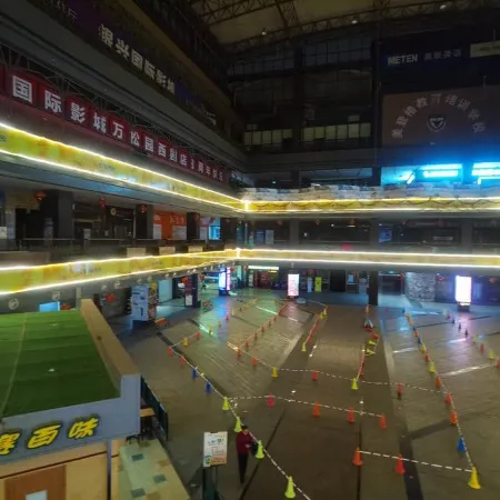 Motel Hotel (Wuhan Tongji Hospital Qingnian Road Subway Station) Отели рядом с достопримечательностью «Начальная Школа Авиадороги»
