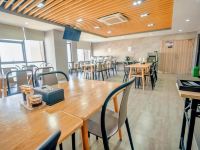 斯维登度假酒店(长兴轻纺城)