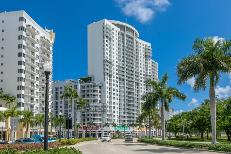 The Circ Hotel Hollywood, Sonder