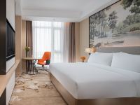维也纳国际酒店(珠海高栏港国际店) - 智能温馨大床房