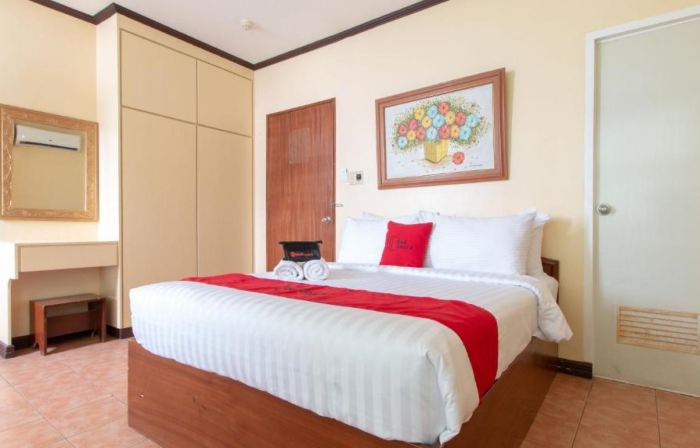 RedDoorz @ Downtown Tacloban