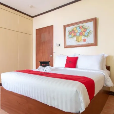 RedDoorz @ Downtown Tacloban Отели рядом с достопримечательностью «Робинсонс Таклобан»