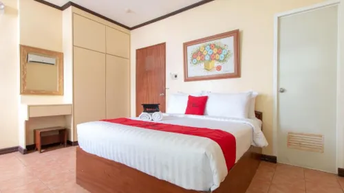 RedDoorz @ Downtown Tacloban Hotels in Tacloban