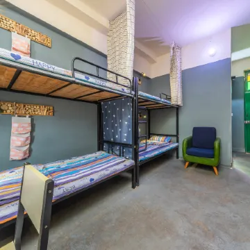 Chunyu Qiyuan International Youth Hostel