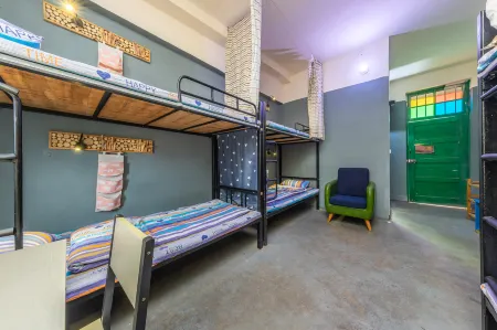 Chunyu Qiyuan International Youth Hostel