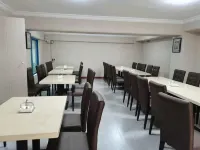 Jiayan Hotel (Maoming High-speed Railway Station)