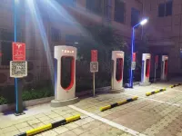 Jinshijie Hotel - parking