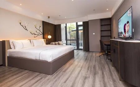 Magnolia Hotel