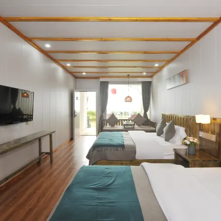 Dongxing Guanhaiyuan Inn