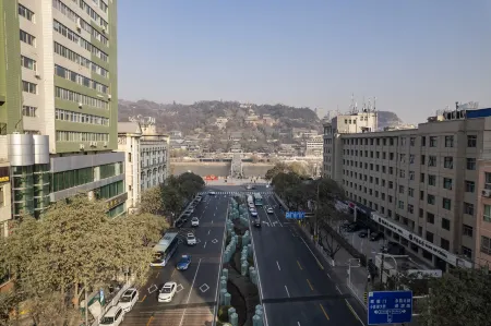 Lanzhou Zhongshan Hotel Отели рядом с достопримечательностью «Lanzhou University of Technology Science & Technology Park»